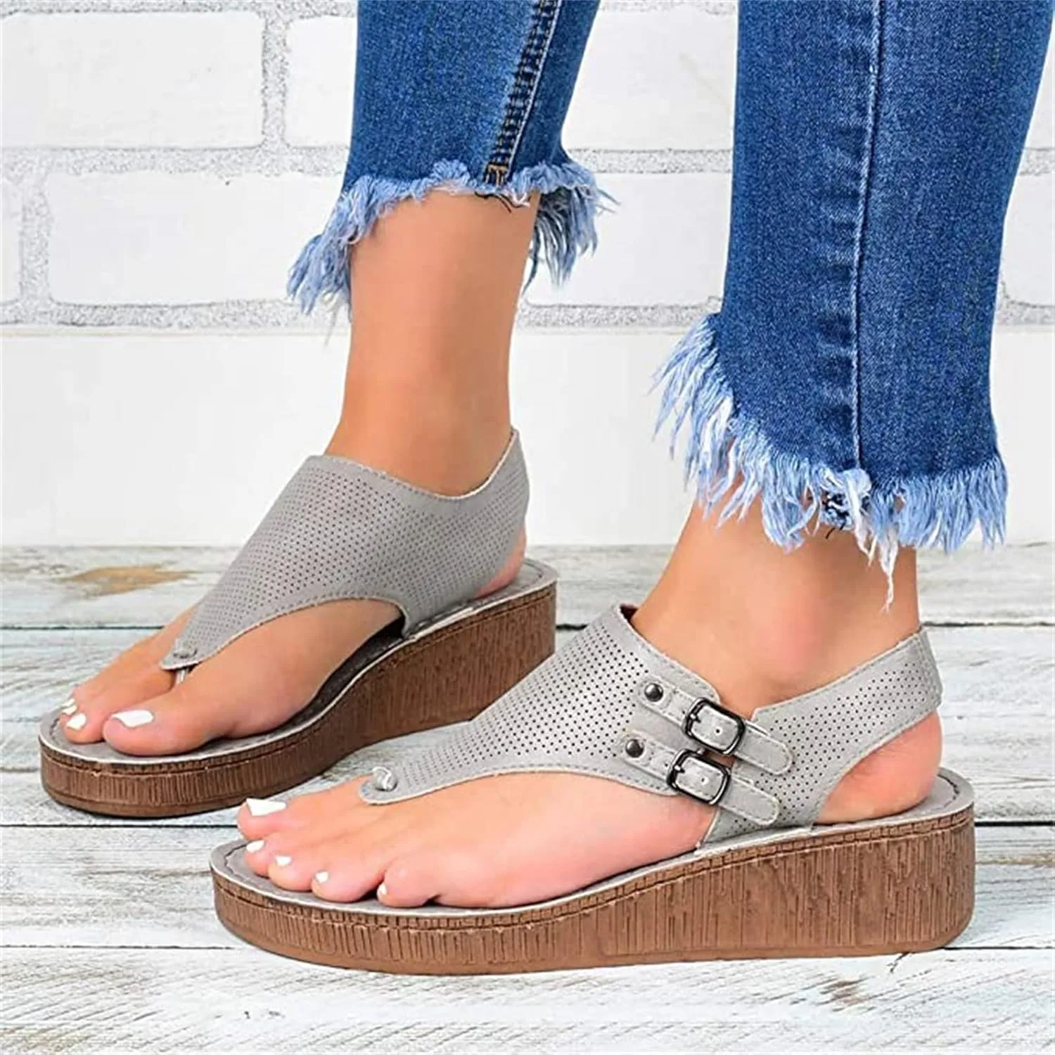 Ladmiple Sandals for Women Comfy Fashion Flip Flops Platform Sandal Casual Beach Clip Toe Slipppers Shoes Dressy Summer