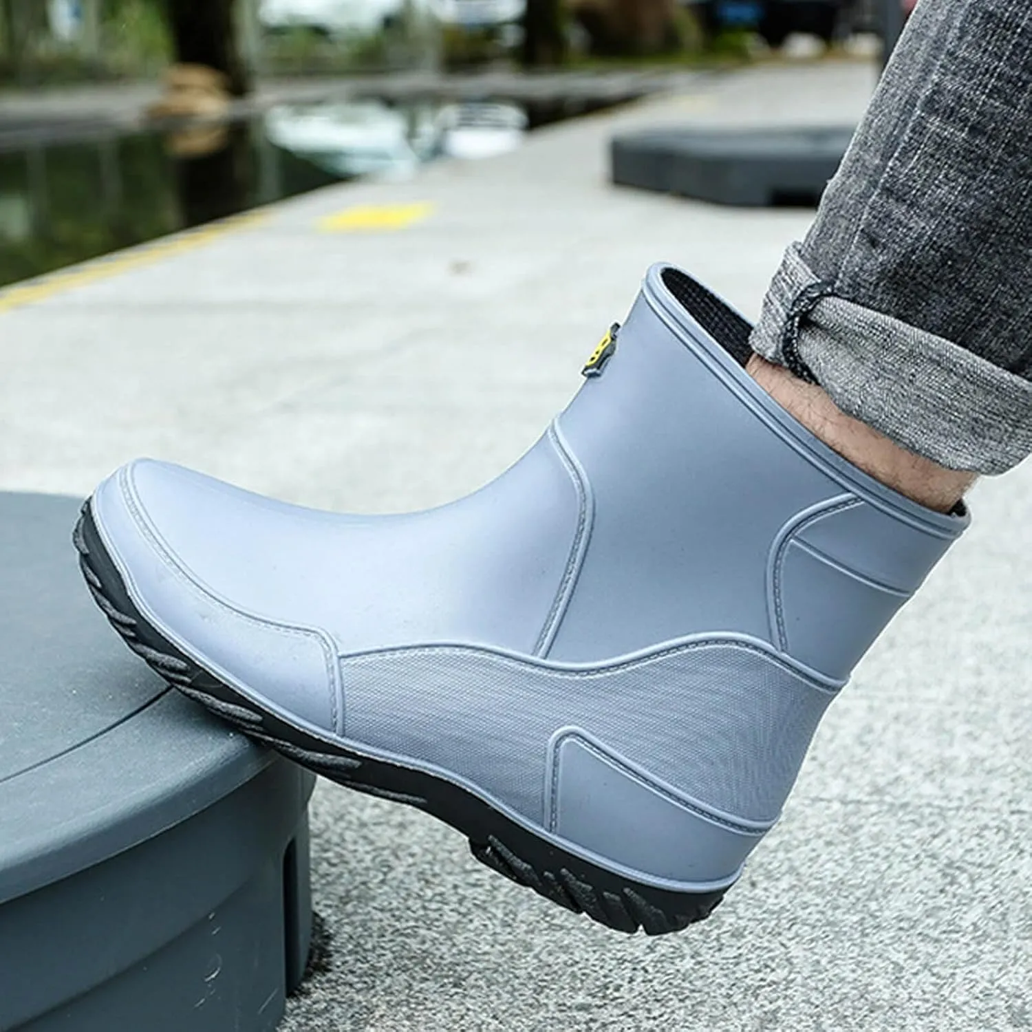 Men's rain boots, waterproof rain boots, mid-calf, fashionable outer water shoes, velvet for warmth, rubber shoes